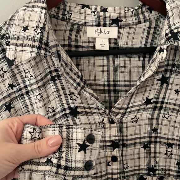 Oversized Flannel Blouse Button Down Tan, Black and White - Picture 4 of 5